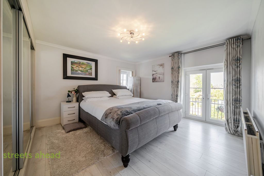 Property photo 1 of 16 3099742B-A1F5-4Fd...