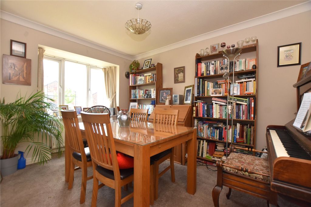 Property photo 3 of 24 Picture No. 16