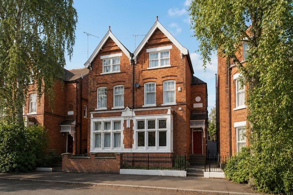 Property photo 1 of 53