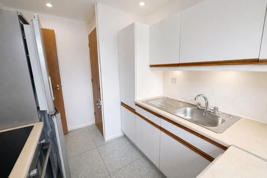 Property photo 3 of 11 157A8823-6d4E-4633-9870-Aabf66F2F901.Jpg