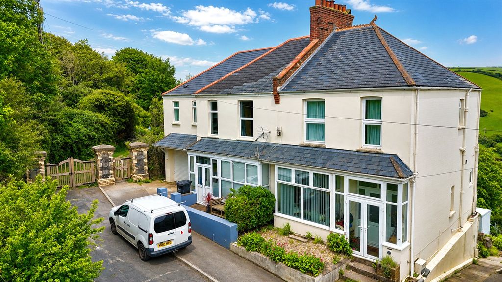 Property photo 1 of 27 Picture No. 33