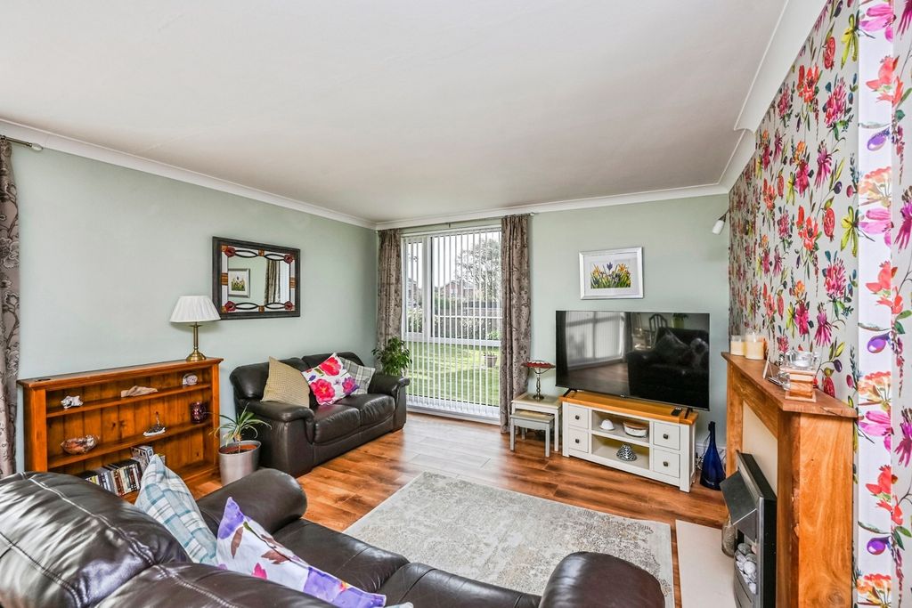 Property photo 3 of 15 Photo