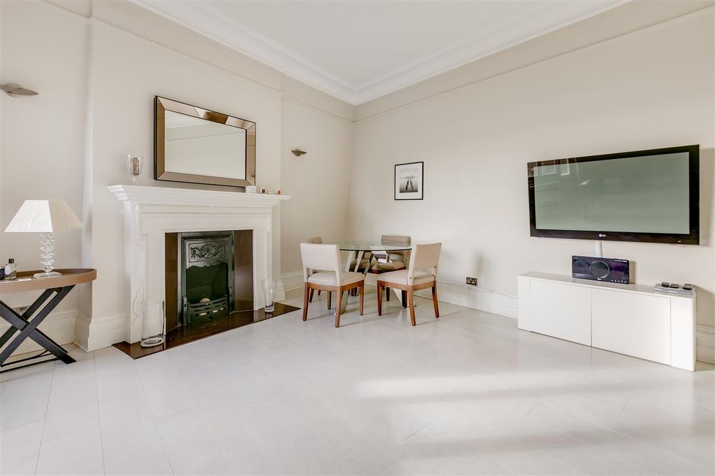 Property photo 3 of 11 Reception Room