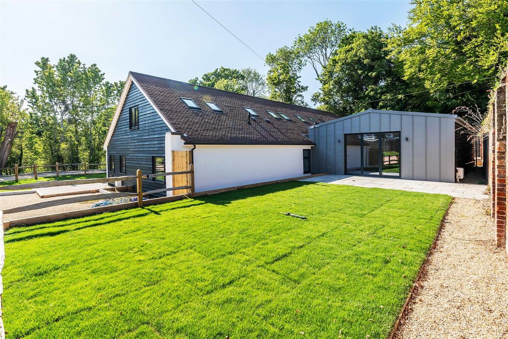 Property photo 2 of 9 4-Givons-House-3-2.Jpg