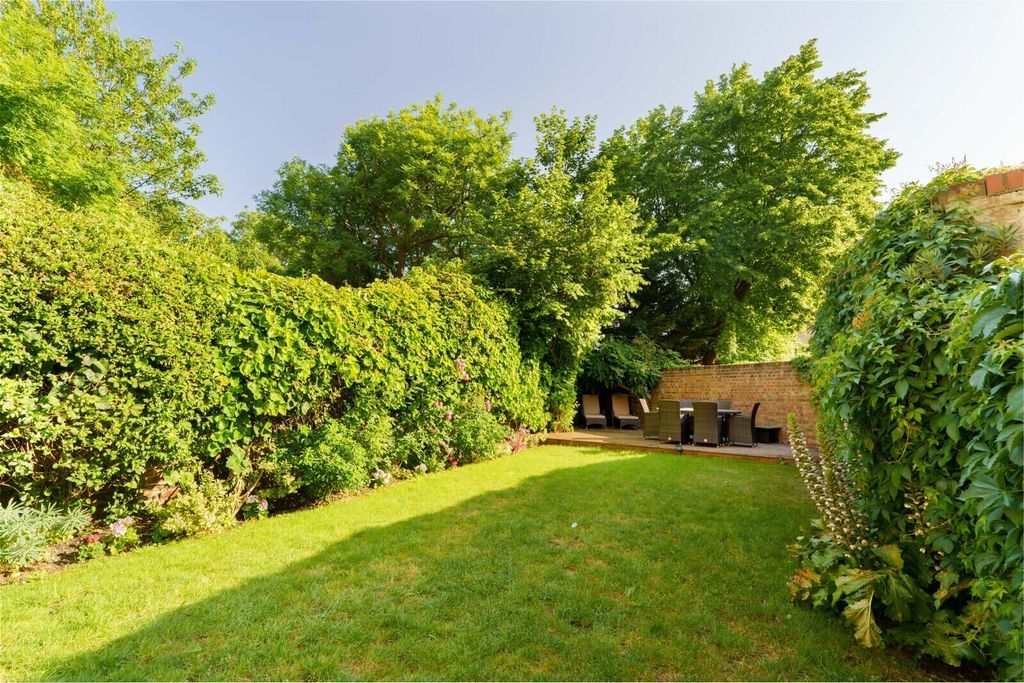 Property photo 2 of 22 Picture No. 09
