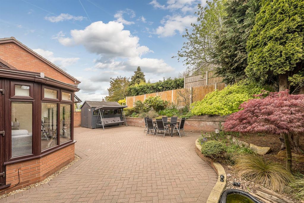 Property photo 2 of 29