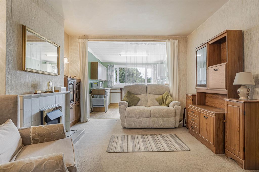 Property photo 2 of 17 14_92414.Jpg