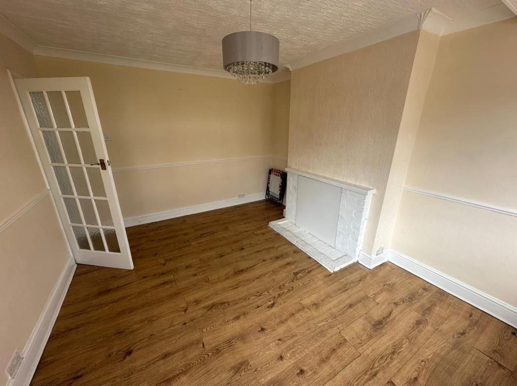 Property photo 3 of 9 Reception