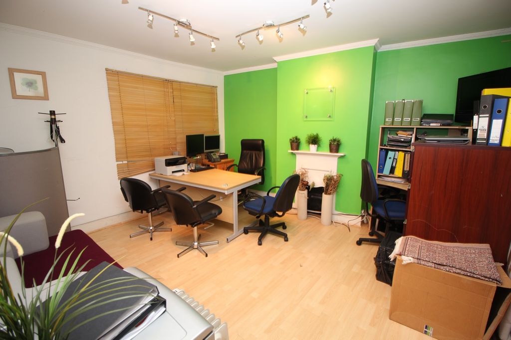 Property photo 1 of 1