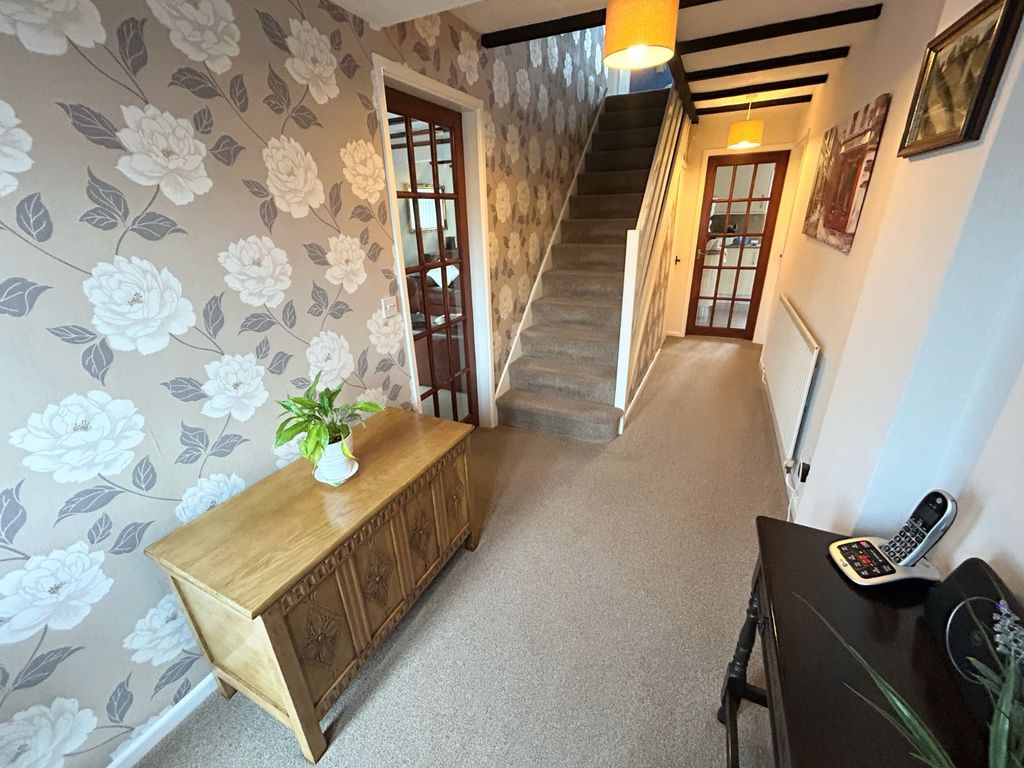 Property photo 3 of 24 Hall