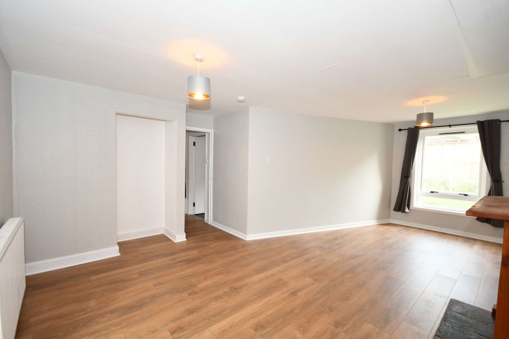 Property photo 2 of 12 Photo