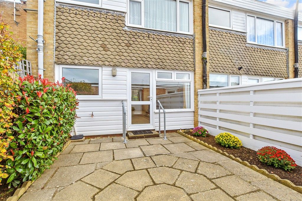 Property photo 2 of 12 External Feature