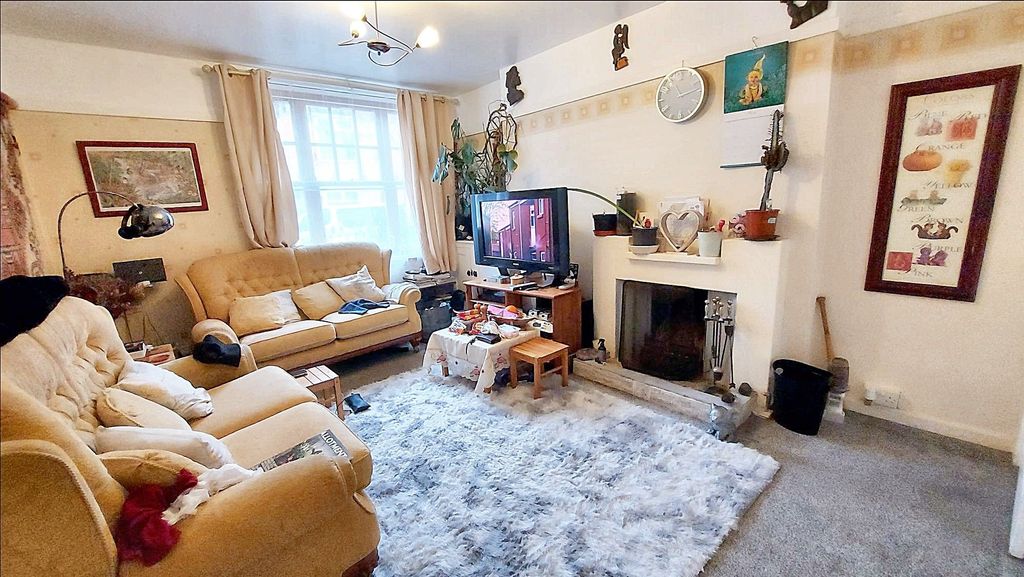 Property photo 2 of 11 Living Room