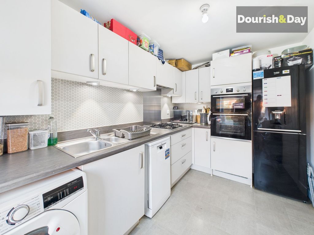 Property photo 3 of 13 Kitchen