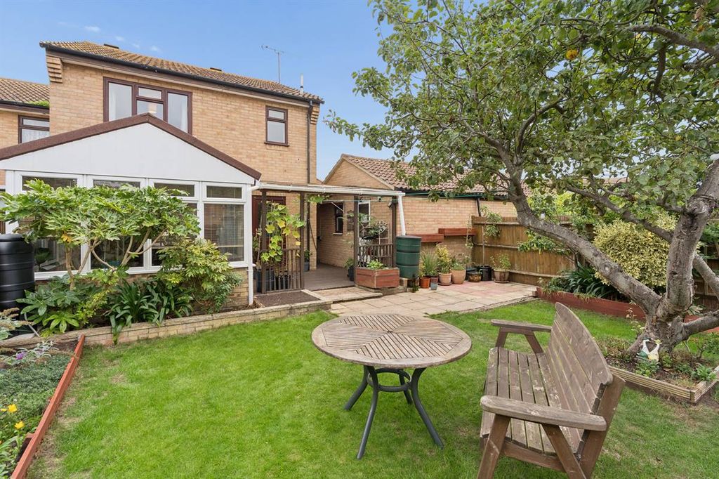 Property photo 2 of 24