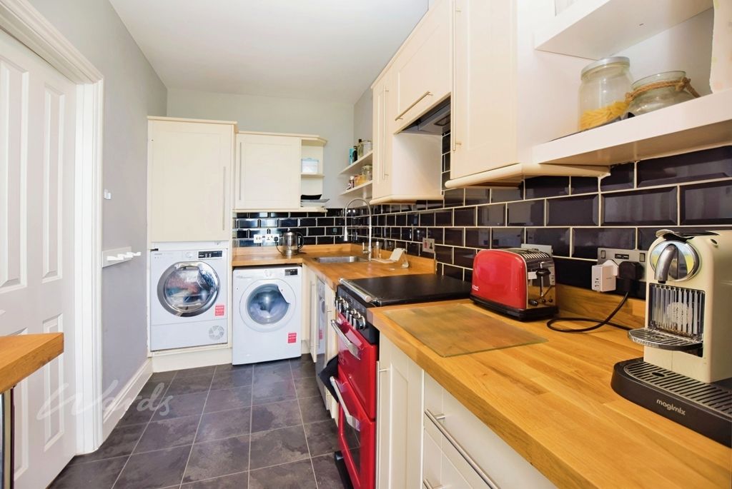 Property photo 3 of 9 Tem Kitchen Use