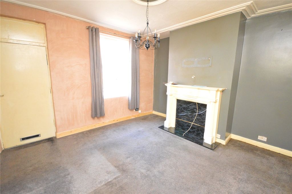 Property photo 3 of 10 Picture 3