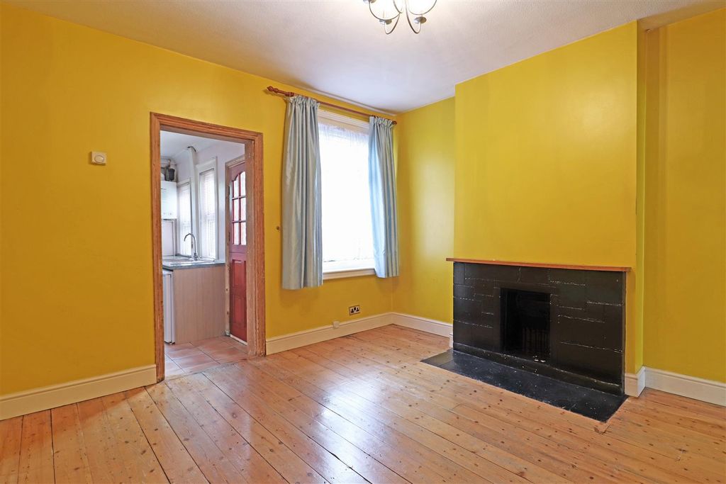 Property photo 3 of 15