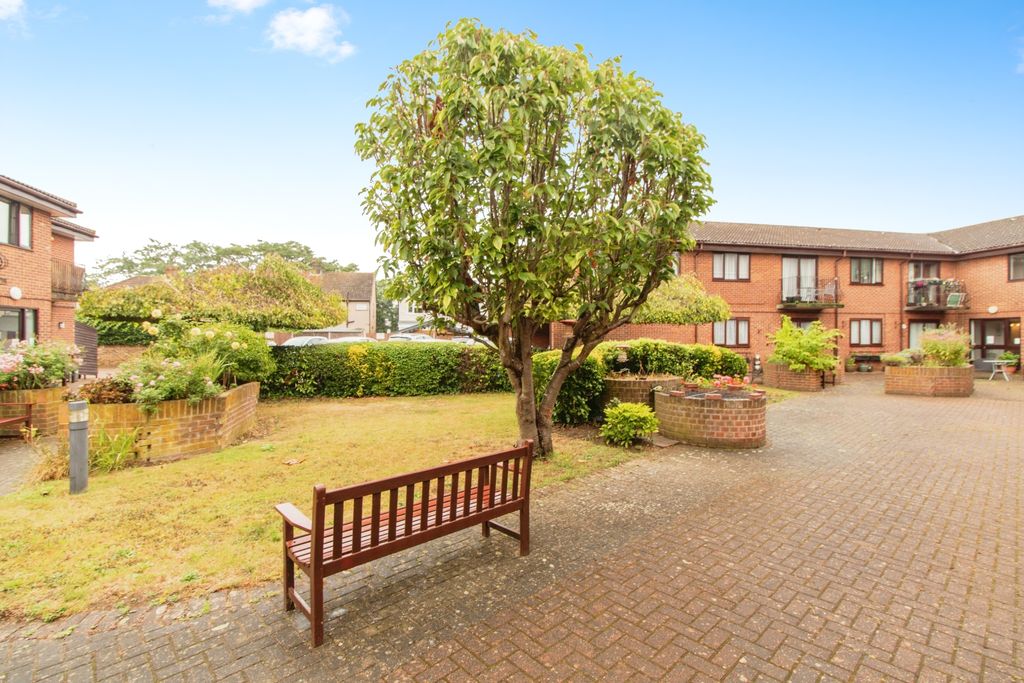 Property photo 1 of 10 General View