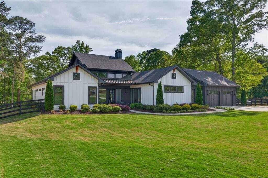 Property photo 1 of 31