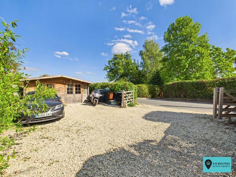 Property photo 3 of 18 Parking And Workshop