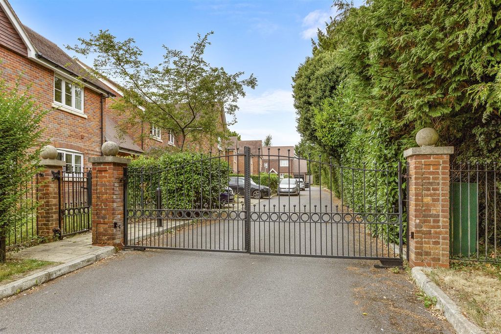 Property photo 2 of 18 Front Of Gates