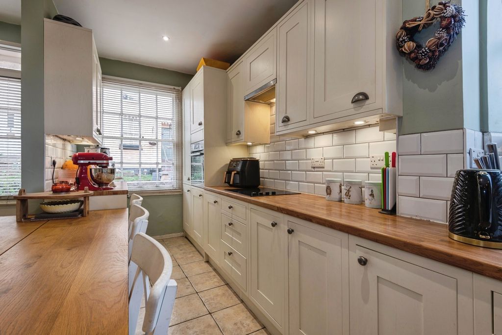 Property photo 3 of 31 Pbox-Img.Jpg