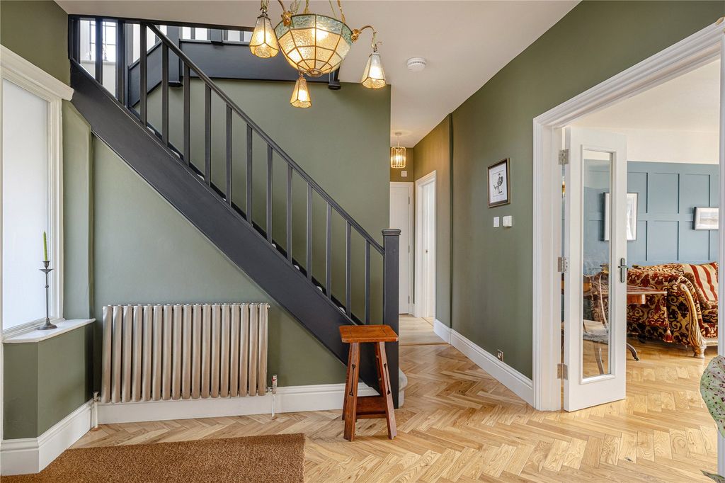 Property photo 2 of 19 Picture No. 18