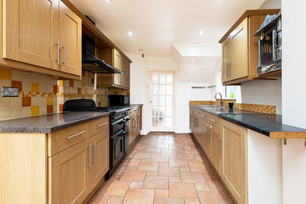 Property photo 3 of 31