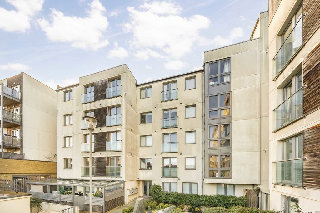 Property photo 1 of 4