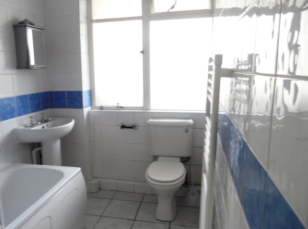 Property photo 3 of 4