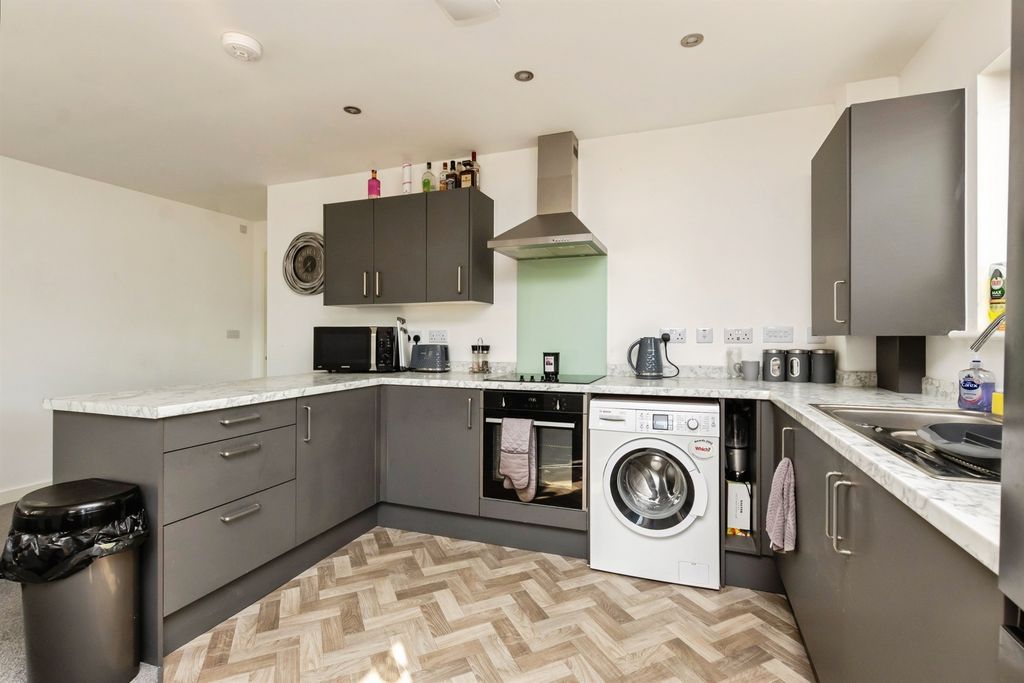 Property photo 2 of 13