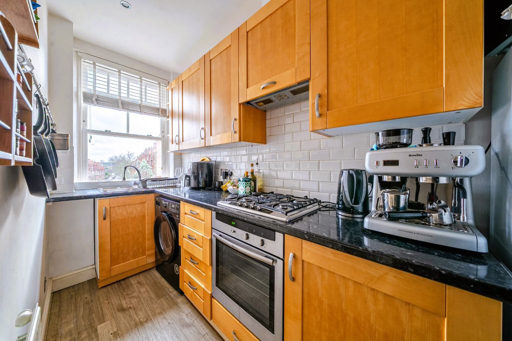 Property photo 2 of 15 Picture No. 24