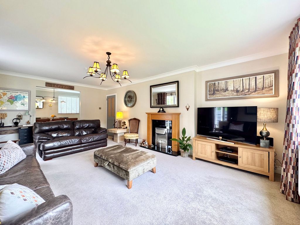 Property photo 2 of 29