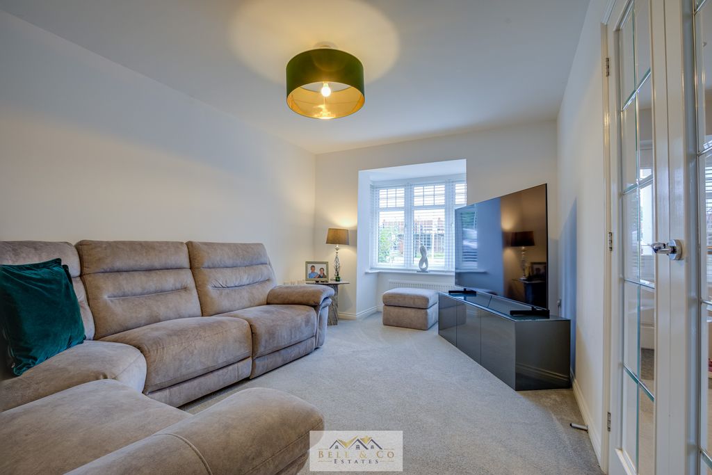 Property photo 3 of 32
