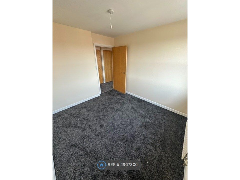 Property photo 1 of 13 Bedroom 1
