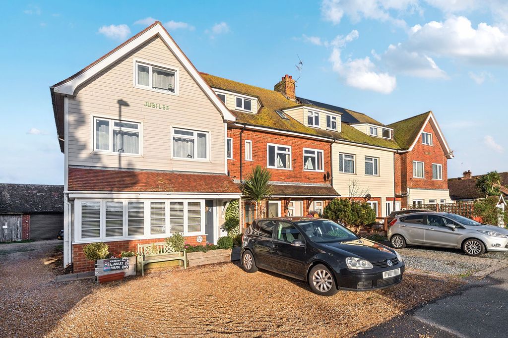 Property photo 1 of 17 Front