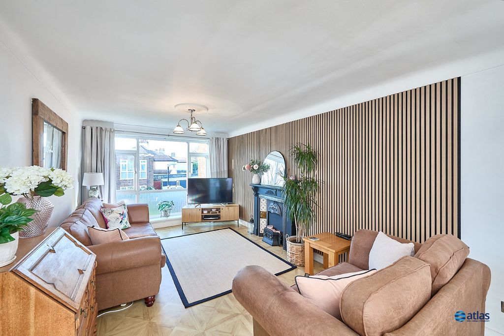 Property photo 2 of 12 Property Image