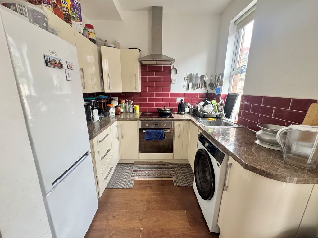 Property photo 3 of 8