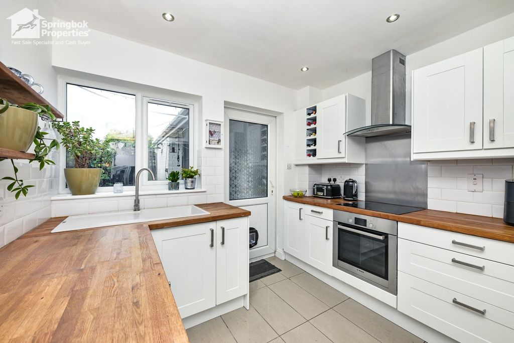 Property photo 2 of 19 Image 1