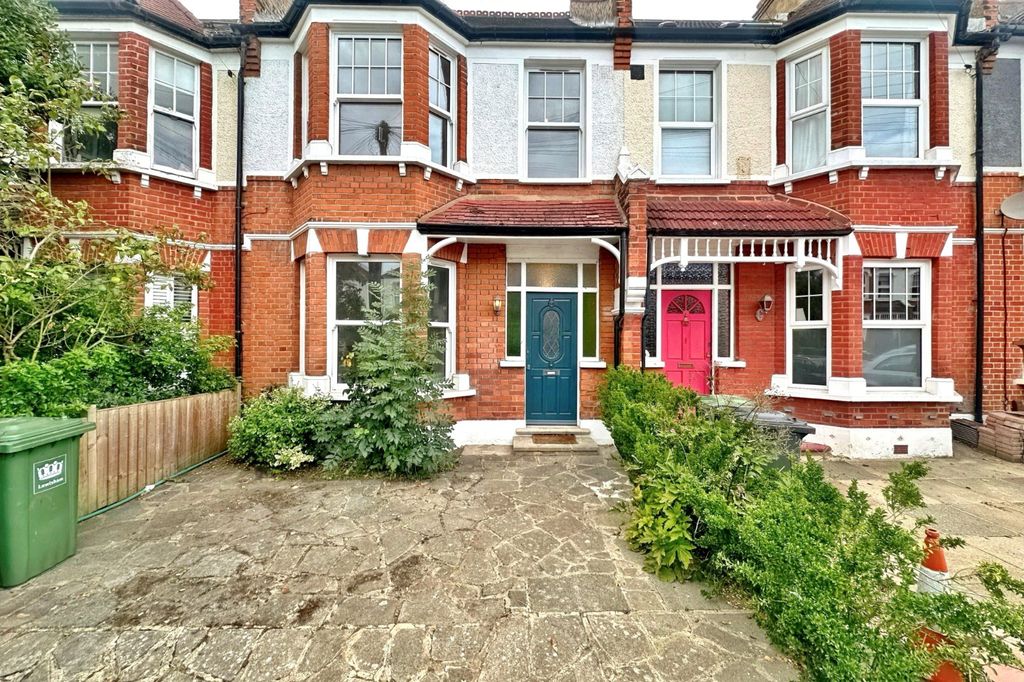 Property photo 1 of 20 Picture No. 06