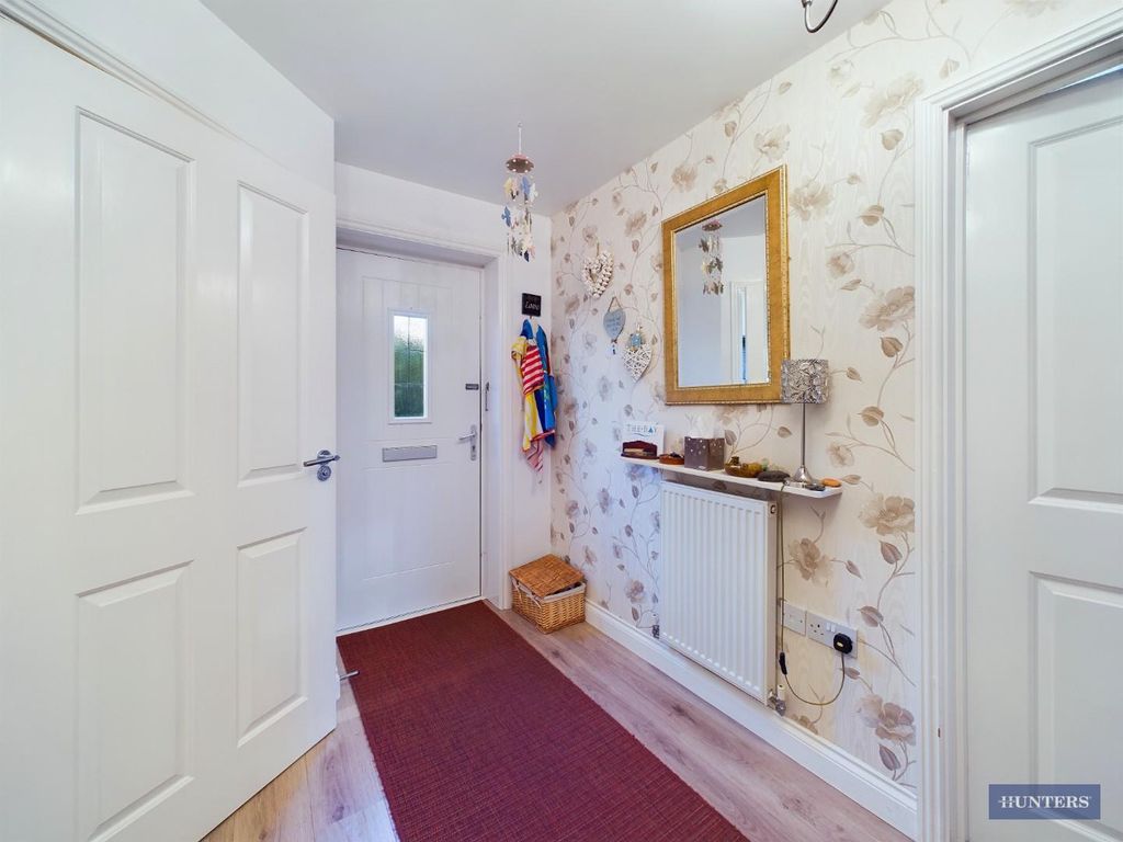 Property photo 2 of 24 Entrance