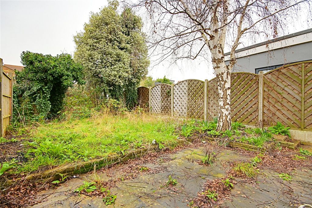 Property photo 2 of 10 Picture No. 12