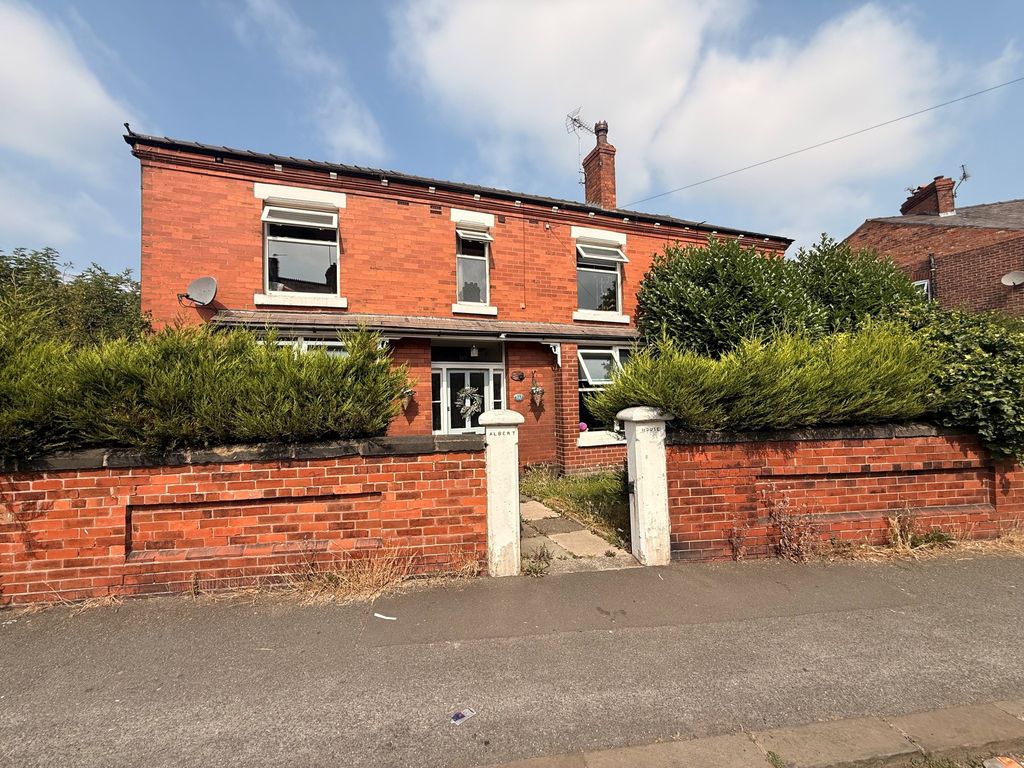 Property photo 1 of 12