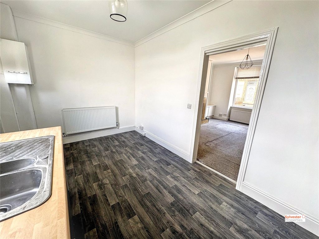 Property photo 3 of 16 Picture No. 04