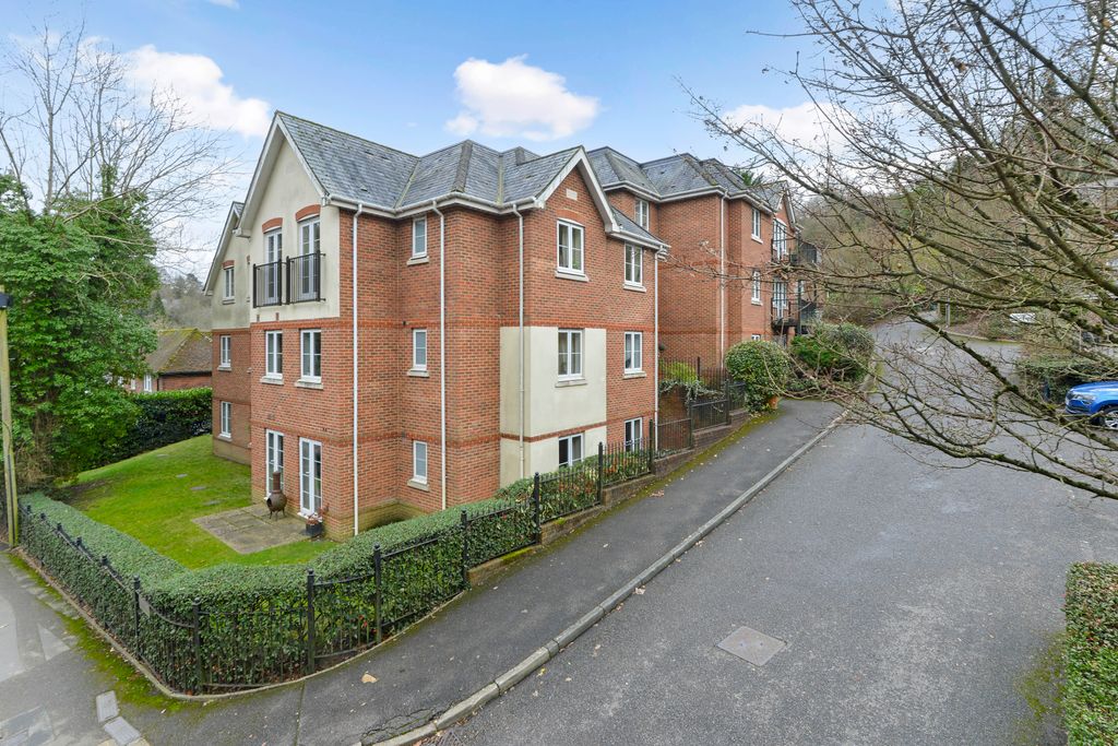 Property photo 1 of 13 Front