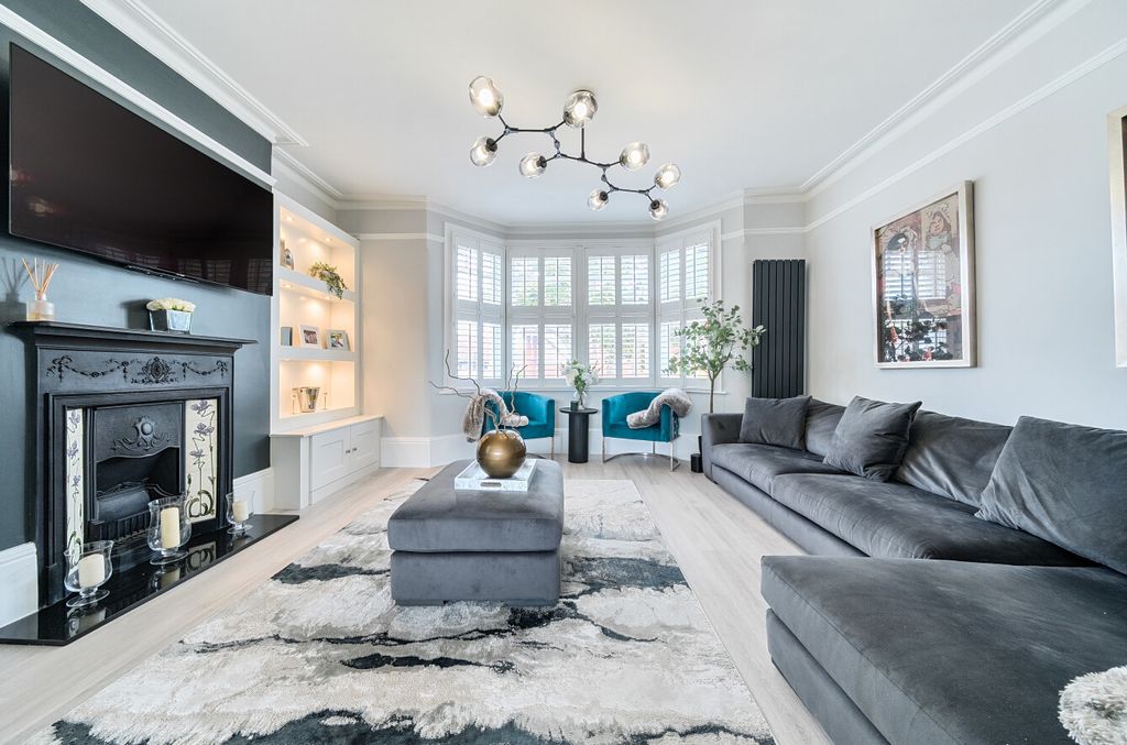 Property photo 2 of 23 1356630-29-68c94F...