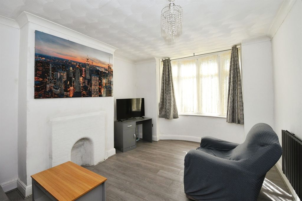 Property photo 2 of 15