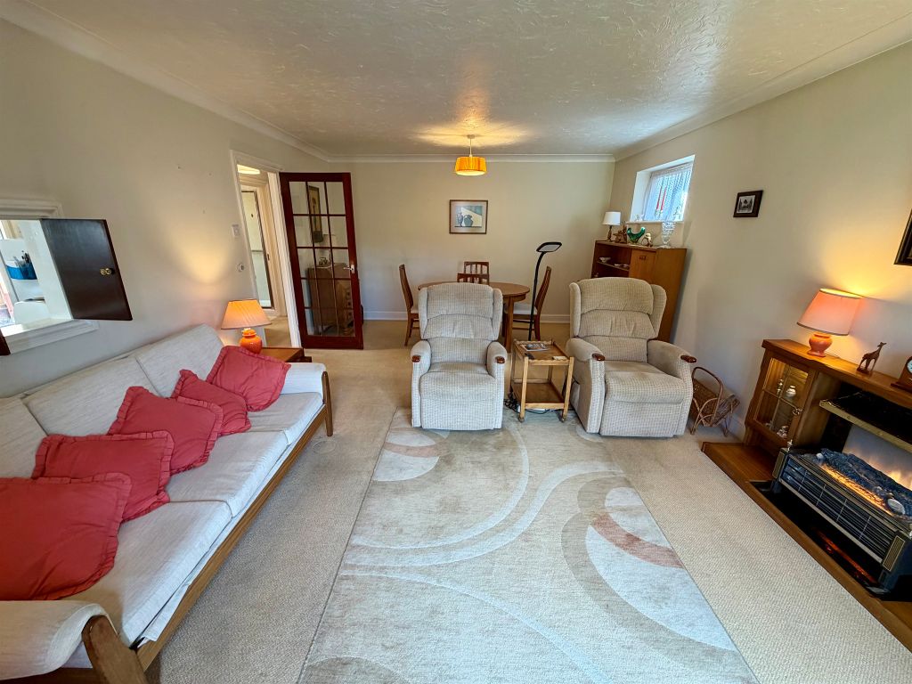 Property photo 3 of 17