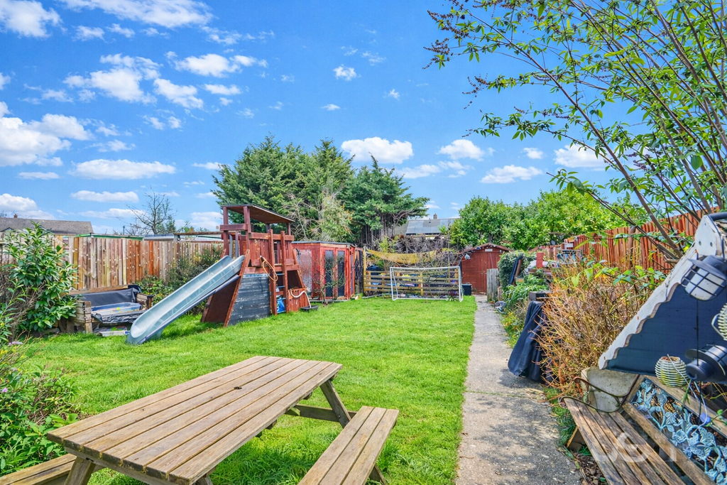 Property photo 2 of 14 Picture No. 32